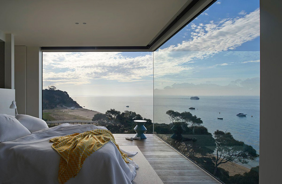 modern-wood-and-glass-australian-beach-house-1